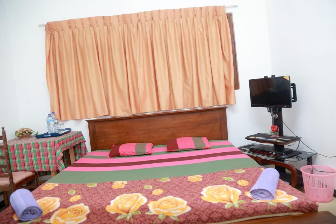 Hotel Sanora *